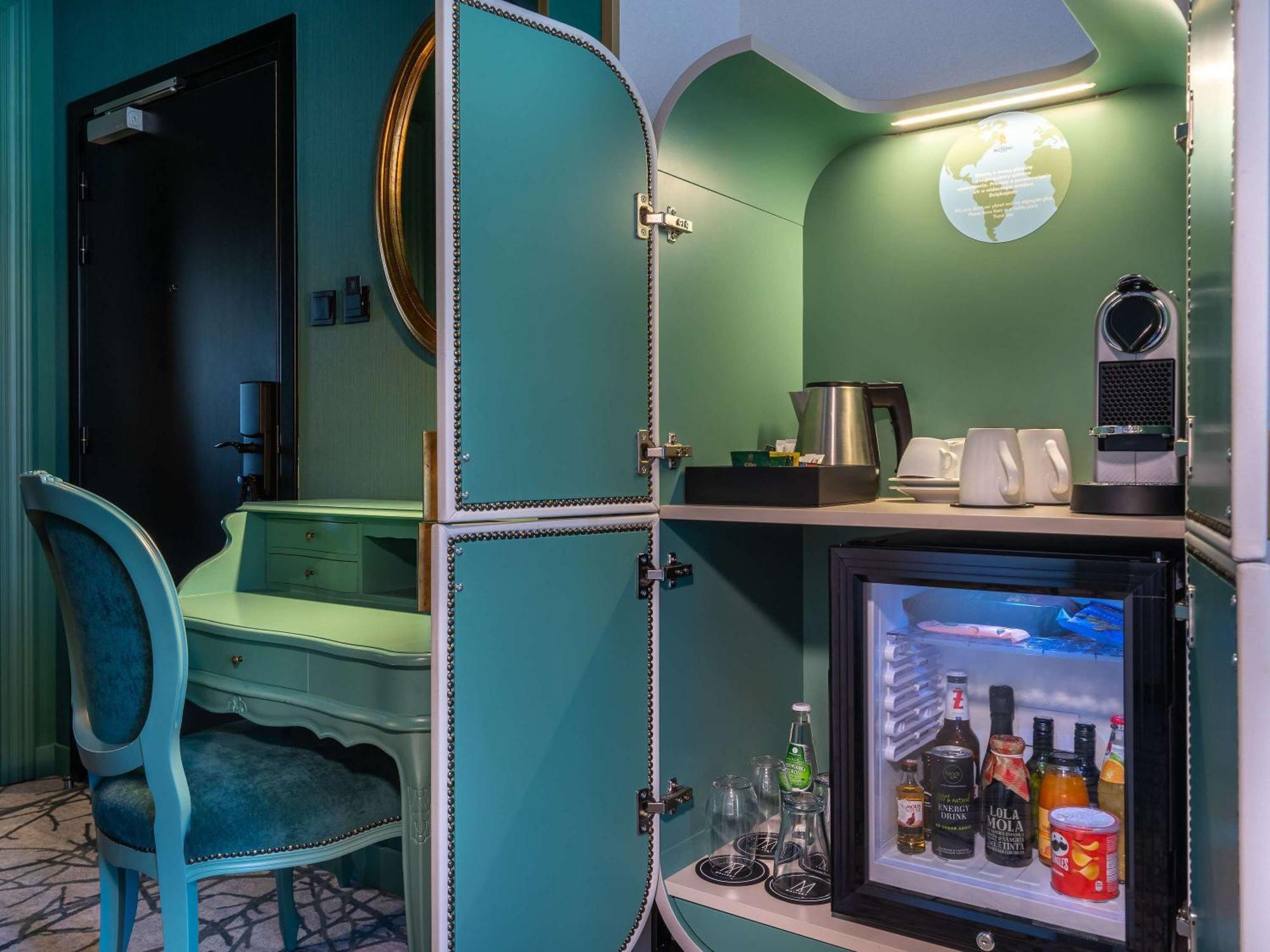 Rezydent Hotel Sopot - Mgallery Collection Exterior foto A mini-bar in a hotel room